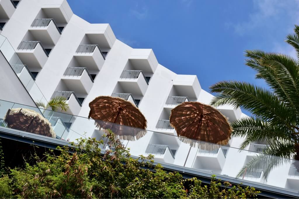 Hotel Virtual Tours: Delving into the Realm of Virtual Reality in the Hospitality Industry